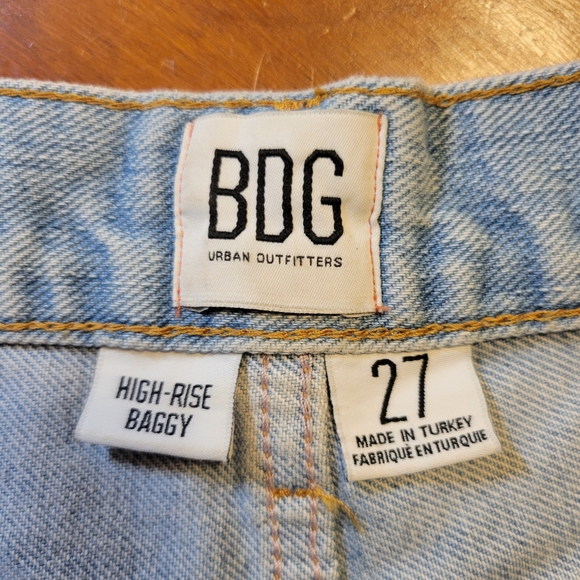 BDG High-rise Baggy Denim Jeans Distressed 27 Ripped Holes Pants Casual - Picture 3 of 10